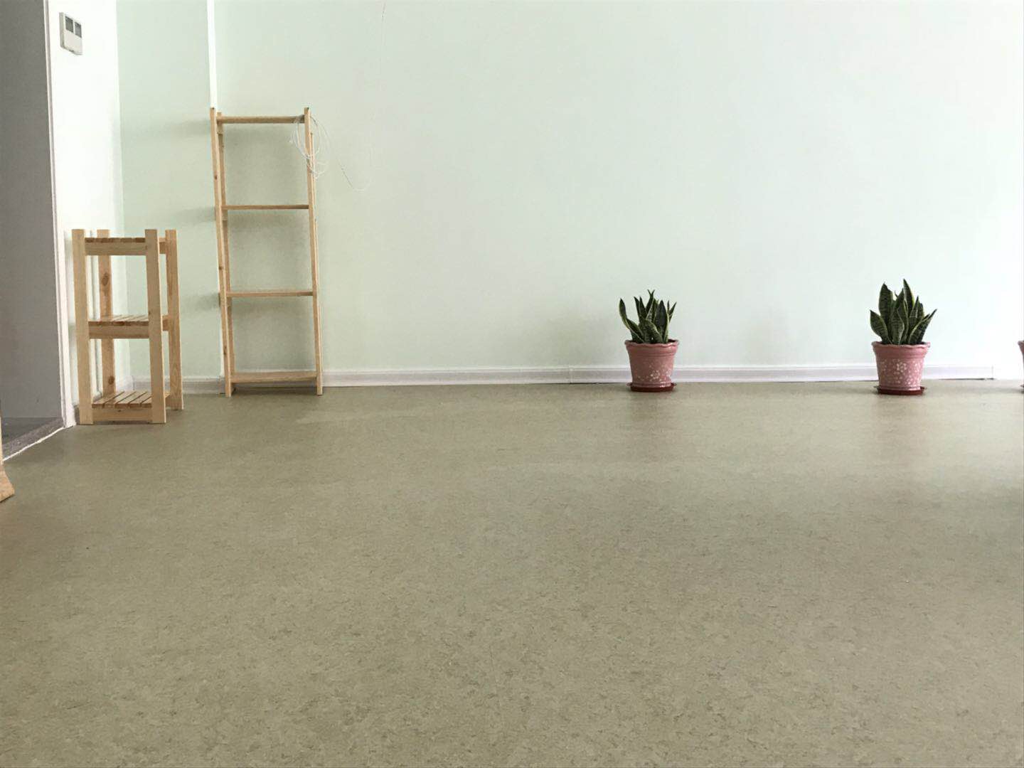 pvc地板厂家